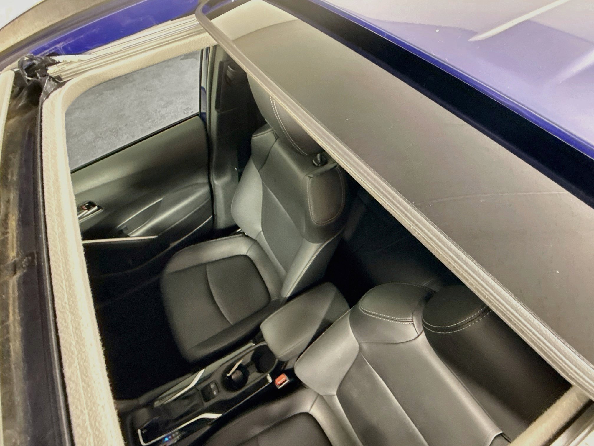 Used 2022 Toyota Corolla Cross XLE w/ Convenience Package FWD image 19