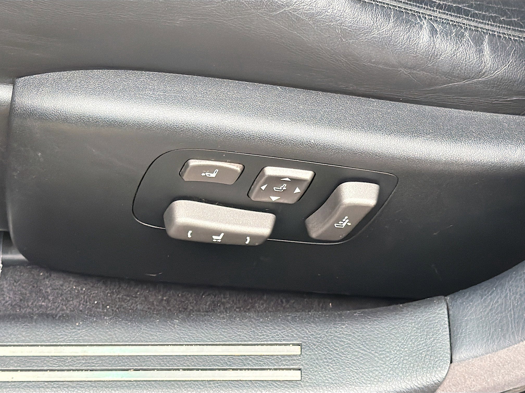 Used 2009 Lexus LS 460 460 w/ Comfort Pkg image 24