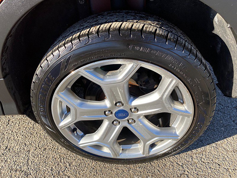 Used 2019 Ford Escape Titanium image 13