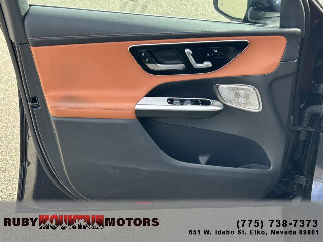 Used 2024 Mercedes-Benz GLC 300 4MATIC image 9