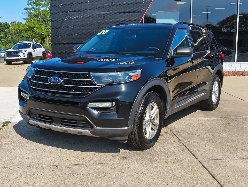 Used 2020 Ford Explorer XLT w/ Equipment Group 202A AWD/4WD image 1