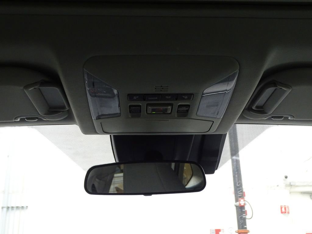 Used 2021 Toyota RAV4 XLE Premium image 24