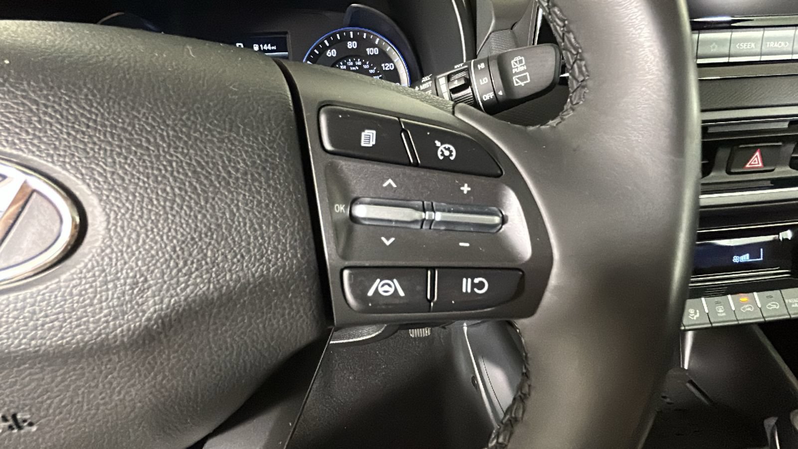 Certified 2023 Hyundai Kona SEL w/ Convenience Package FWD image 21