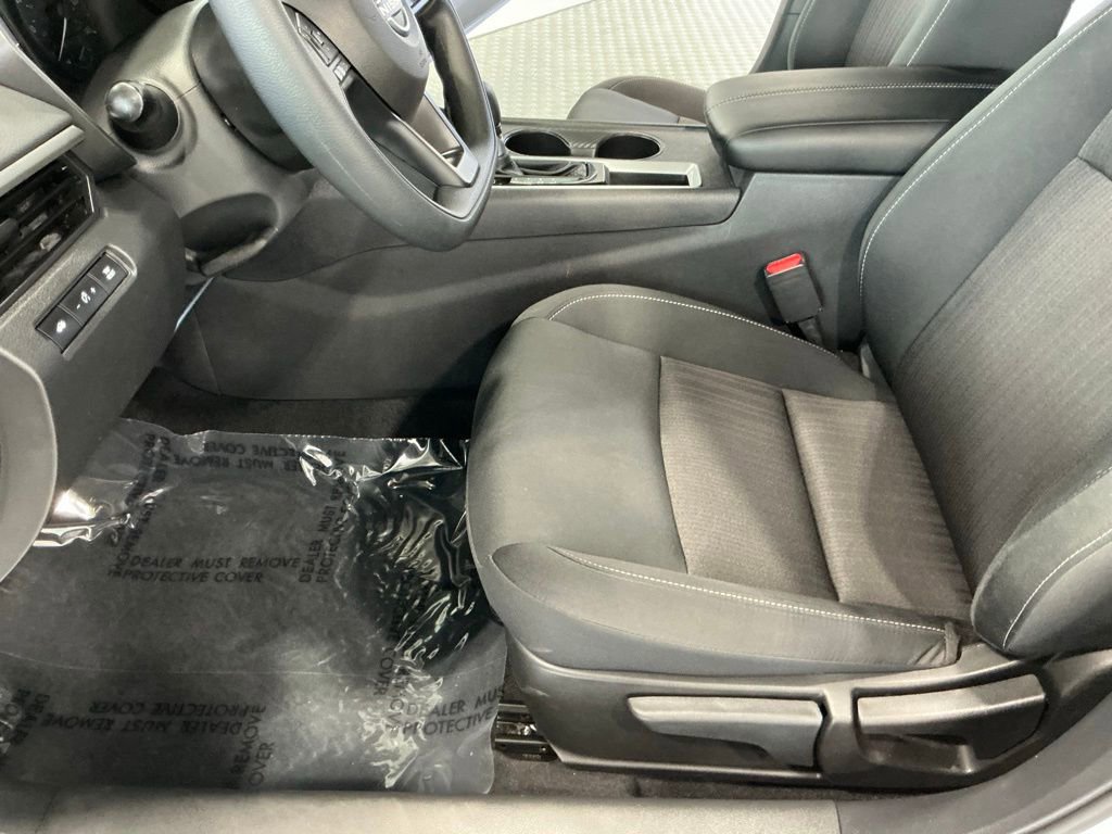 Used 2025 Nissan Altima 2.5 S FWD image 12