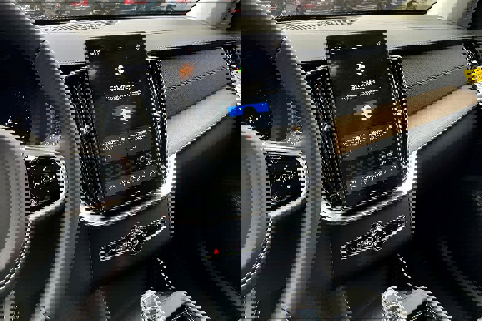 New 2026 Volvo XC90 B6 Plus w/ Protection Package Premier image 8