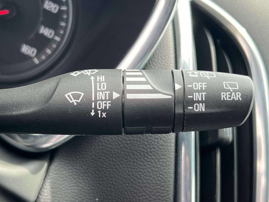 Used 2023 Chevrolet Equinox LT AWD/4WD image 24