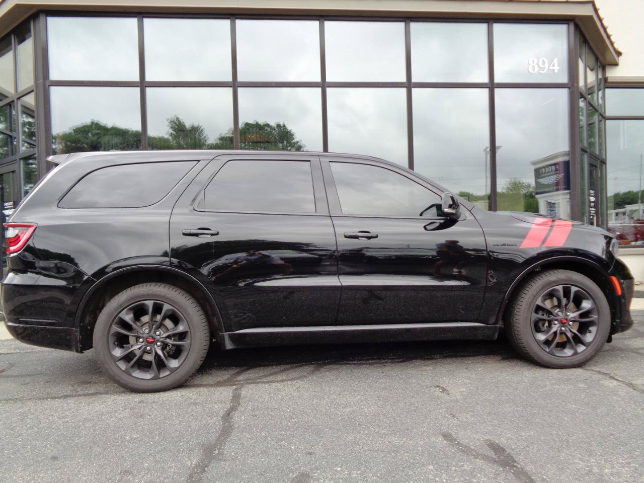 Used 2021 Dodge Durango R/T w/ Blacktop Package AWD/4WD image 3
