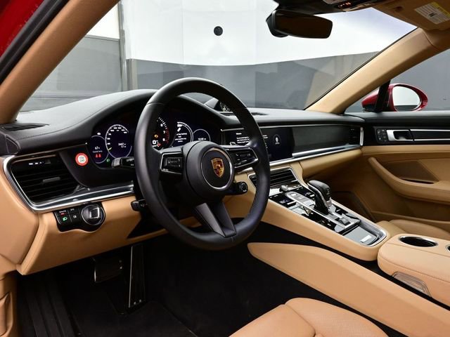 Certified 2023 Porsche Panamera 4 image 4