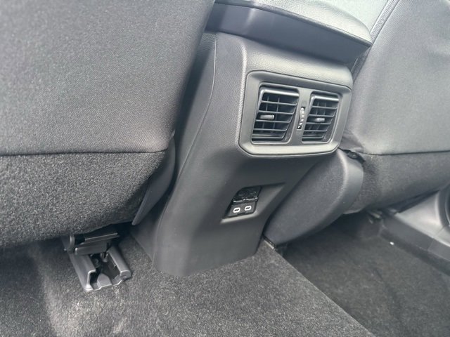 Used 2025 Toyota RAV4 XLE image 8