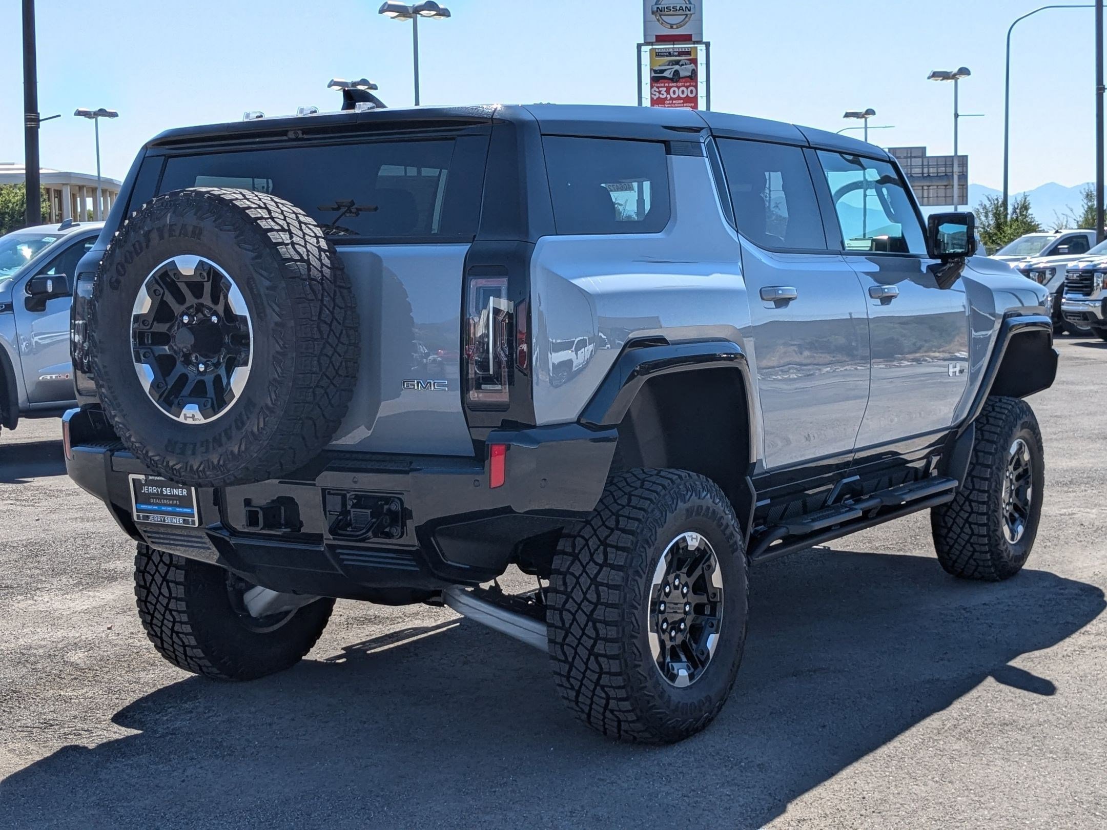 New 2025 GMC Hummer EV 3X w/ Extreme Off-Road Package image 6