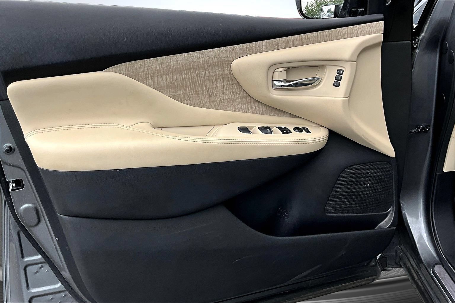 Used 2024 Nissan Murano SL w/ Cargo Package FWD image 20