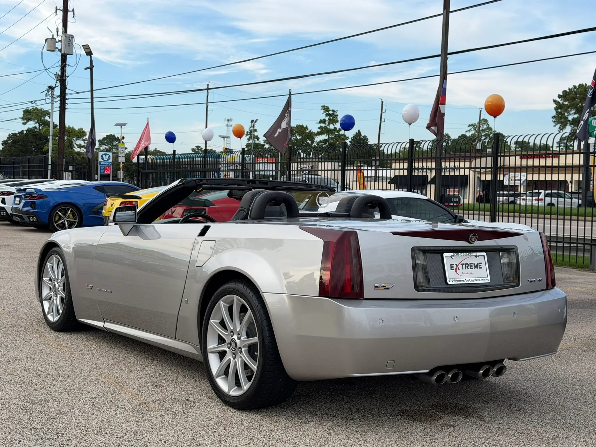 Used 2007 Cadillac XLR V RWD image 8