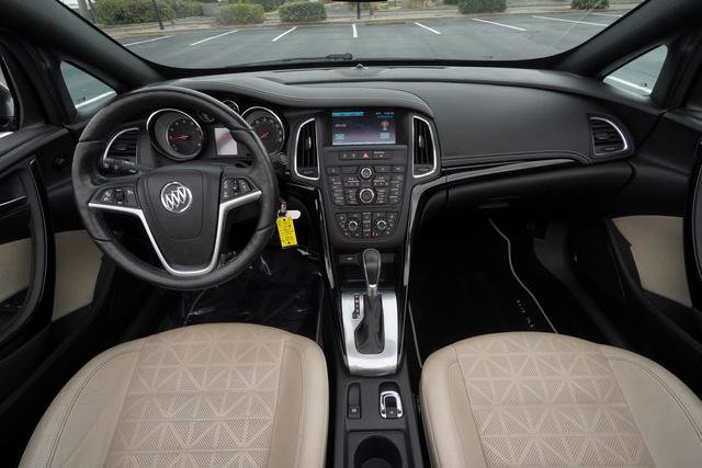 Used 2017 Buick Cascada Premium image 26