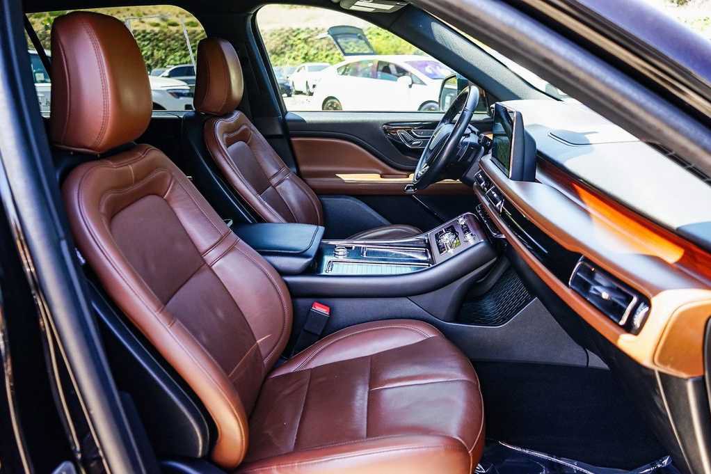 Used 2022 Lincoln Aviator Reserve w/ Equipment Group 201A AWD/4WD image 17
