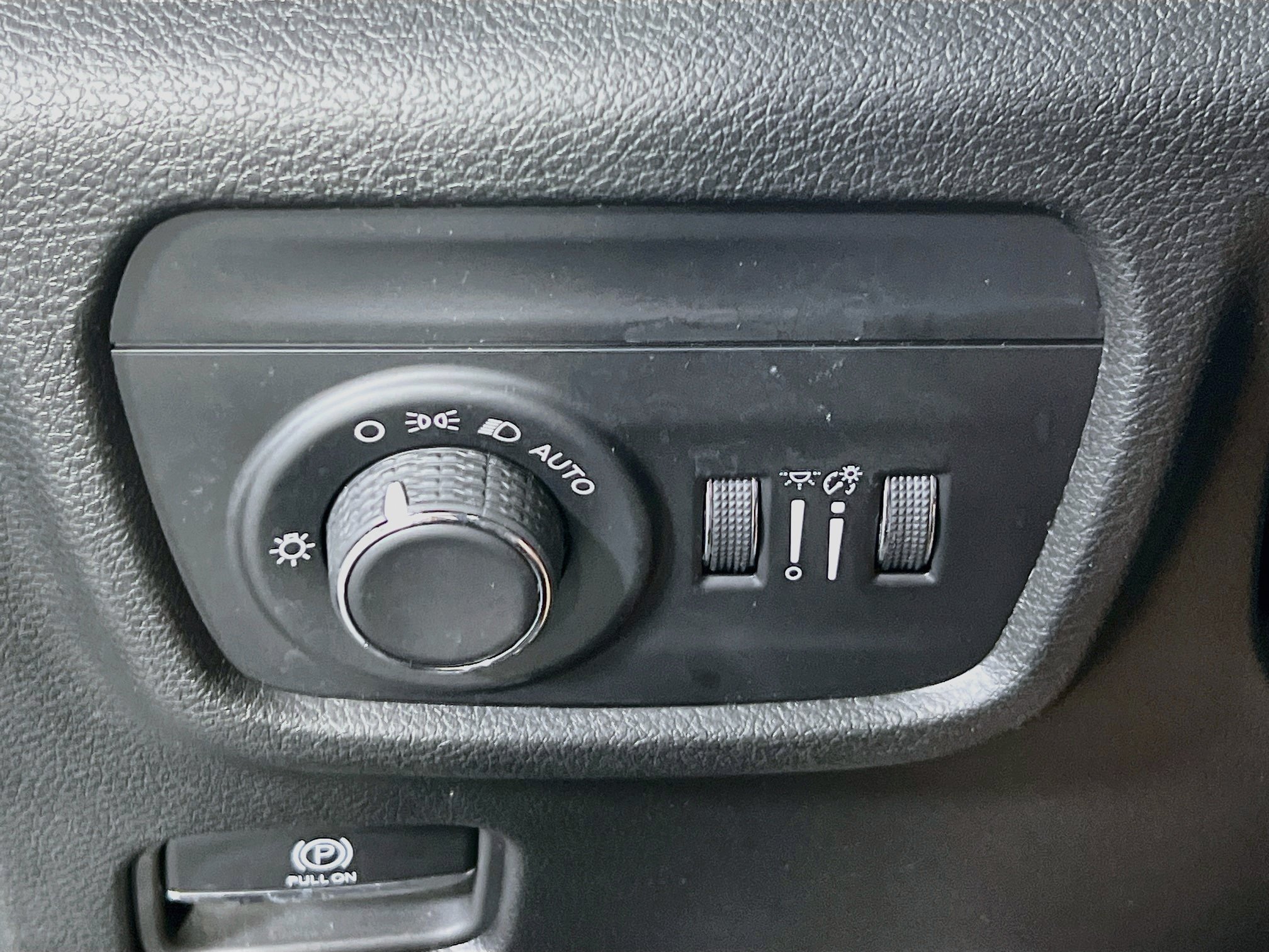 Used 2023 Jeep Grand Cherokee L Laredo AWD/4WD image 10