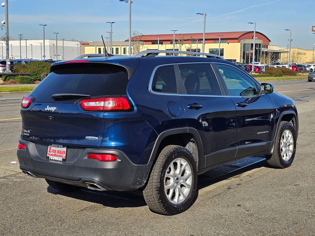 Used 2018 Jeep Cherokee Latitude Plus image 5