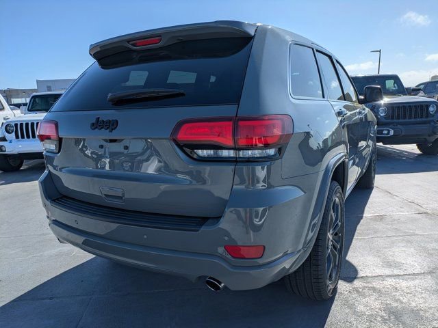 Used 2020 Jeep Grand Cherokee Altitude image 3