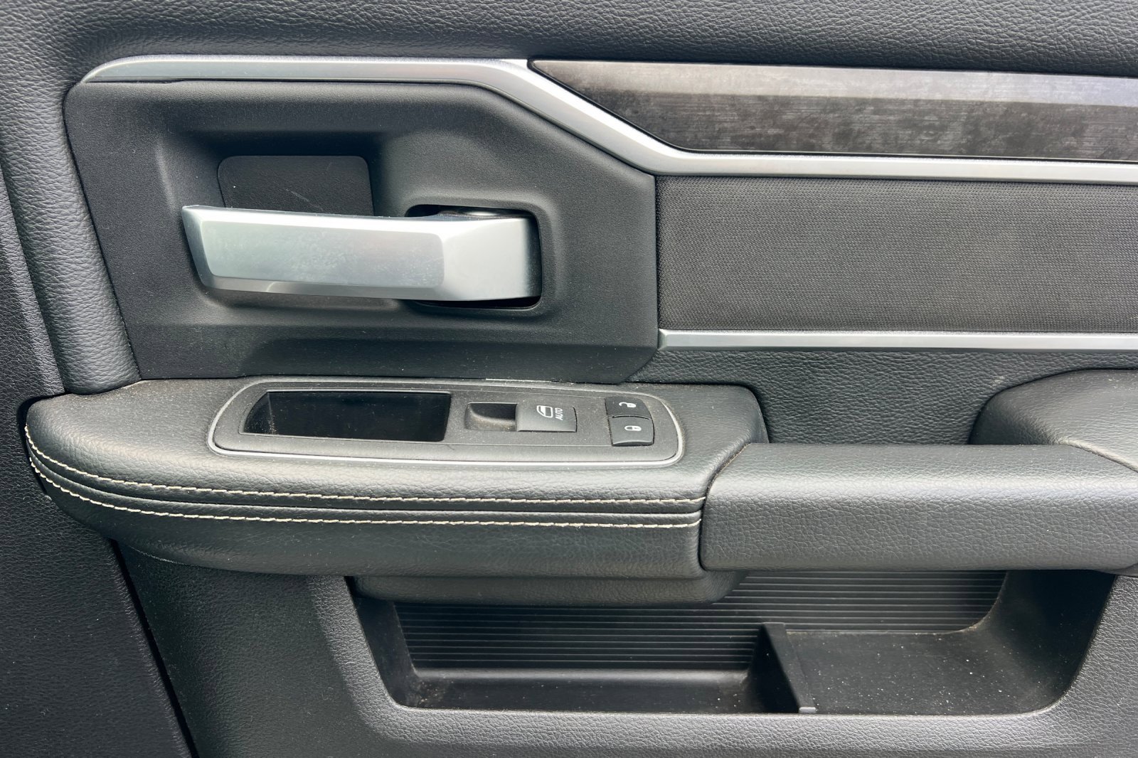 Used 2024 RAM 3500 Big Horn image 20