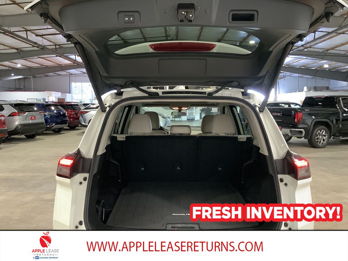 Used 2021 Nissan Rogue SV w/ Premium Package FWD image 5