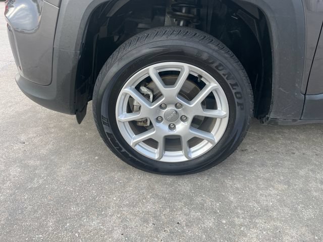 Used 2020 Jeep Renegade Latitude AWD/4WD image 29