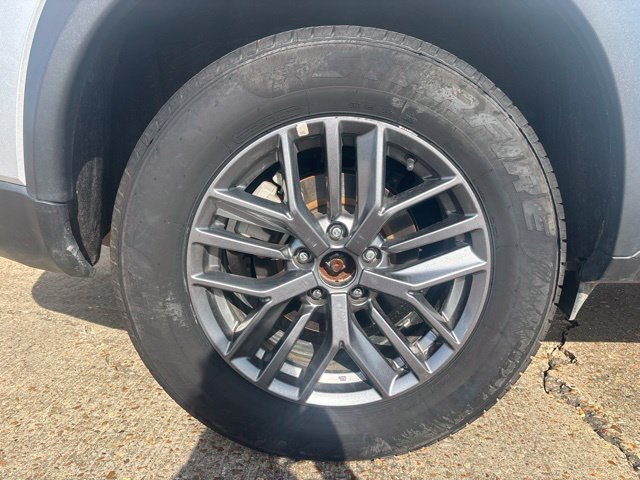 Used 2024 Nissan Rogue S AWD/4WD image 12
