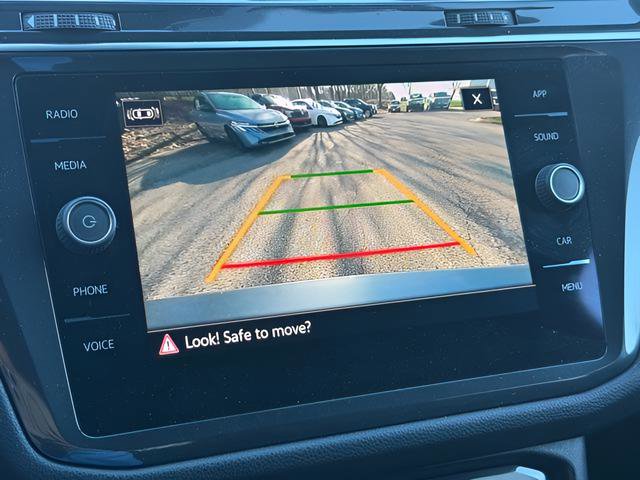 Used 2022 Volkswagen Tiguan SE R-Line image 20