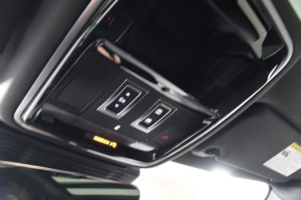 New 2026 Land Rover Range Rover Velar Dynamic SE AWD/4WD image 34