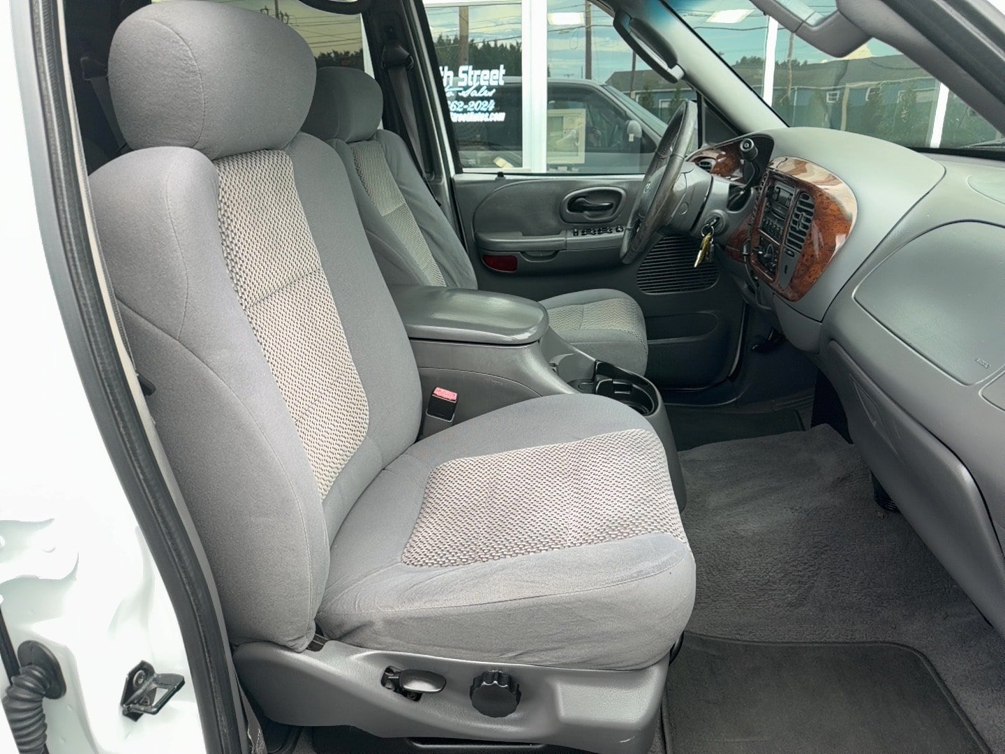 Used 2003 Ford F150 XLT AWD/4WD image 17