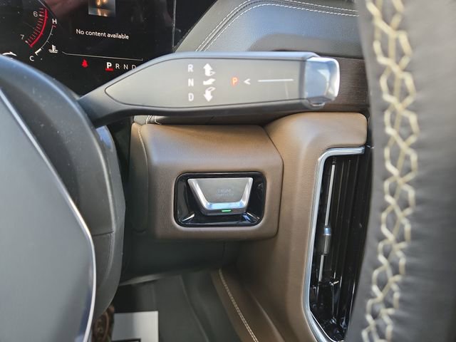 Used 2025 GMC Yukon Denali Ultimate w/ LPO, Floor Liner Package image 22