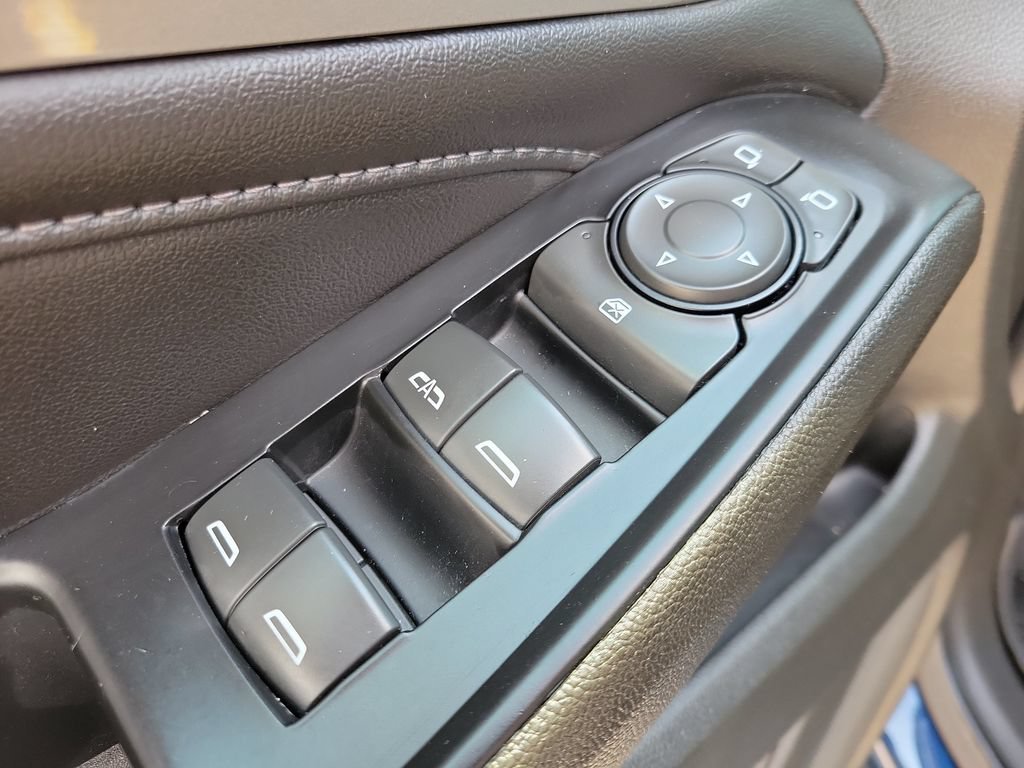Certified 2023 Chevrolet Traverse LT FWD image 19