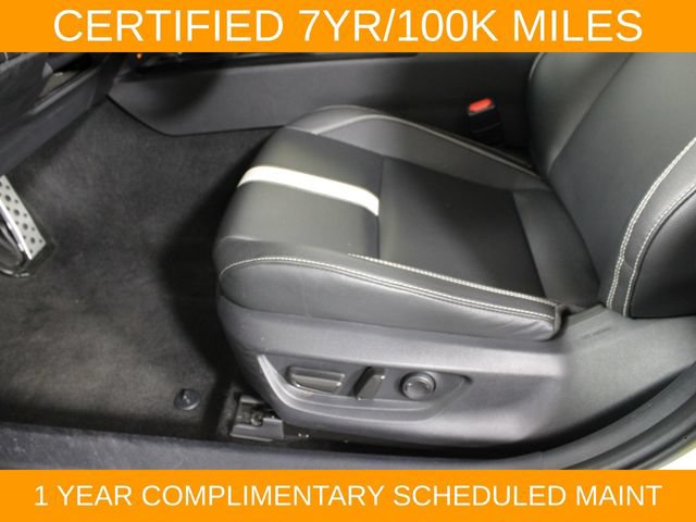 Used 2025 Toyota Camry SE FWD image 18