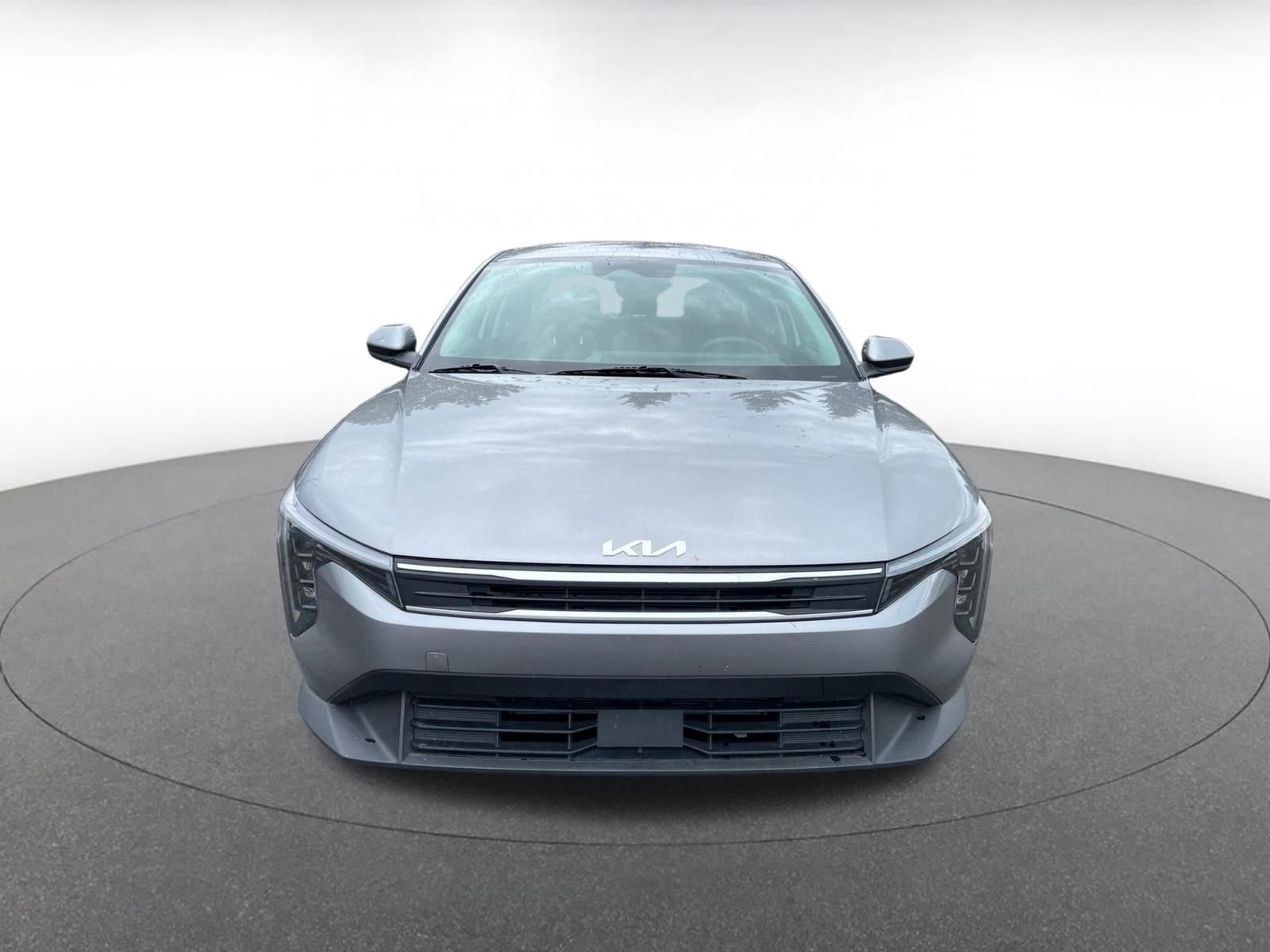 Used 2025 Kia K4 FWD image 2