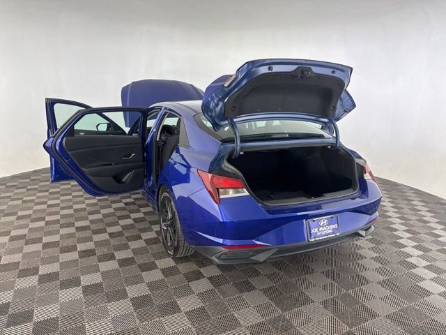 Used 2021 Hyundai Elantra SEL image 17