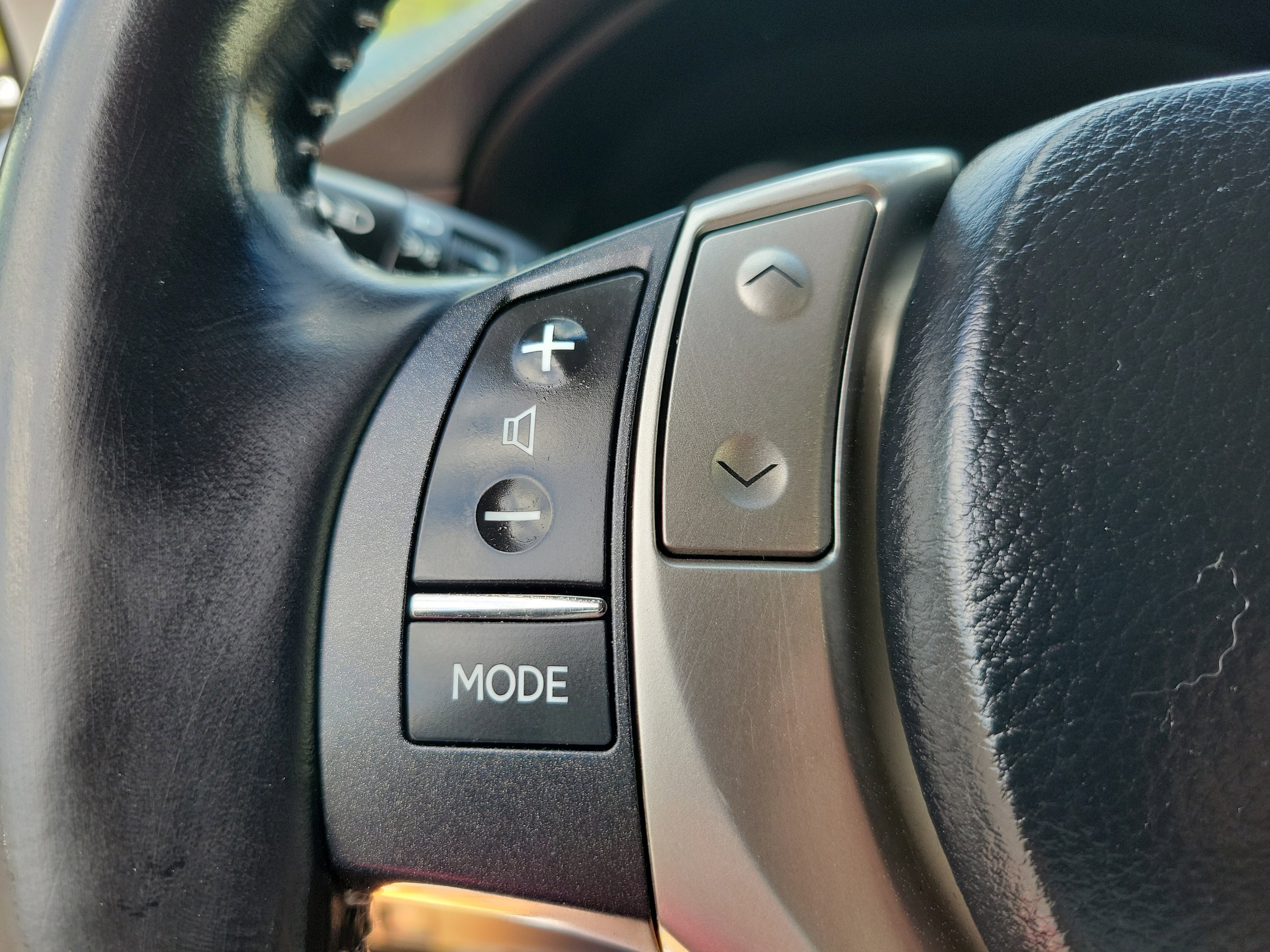 Used 2015 Lexus ES 350 w/ Ultra Luxury Package image 17