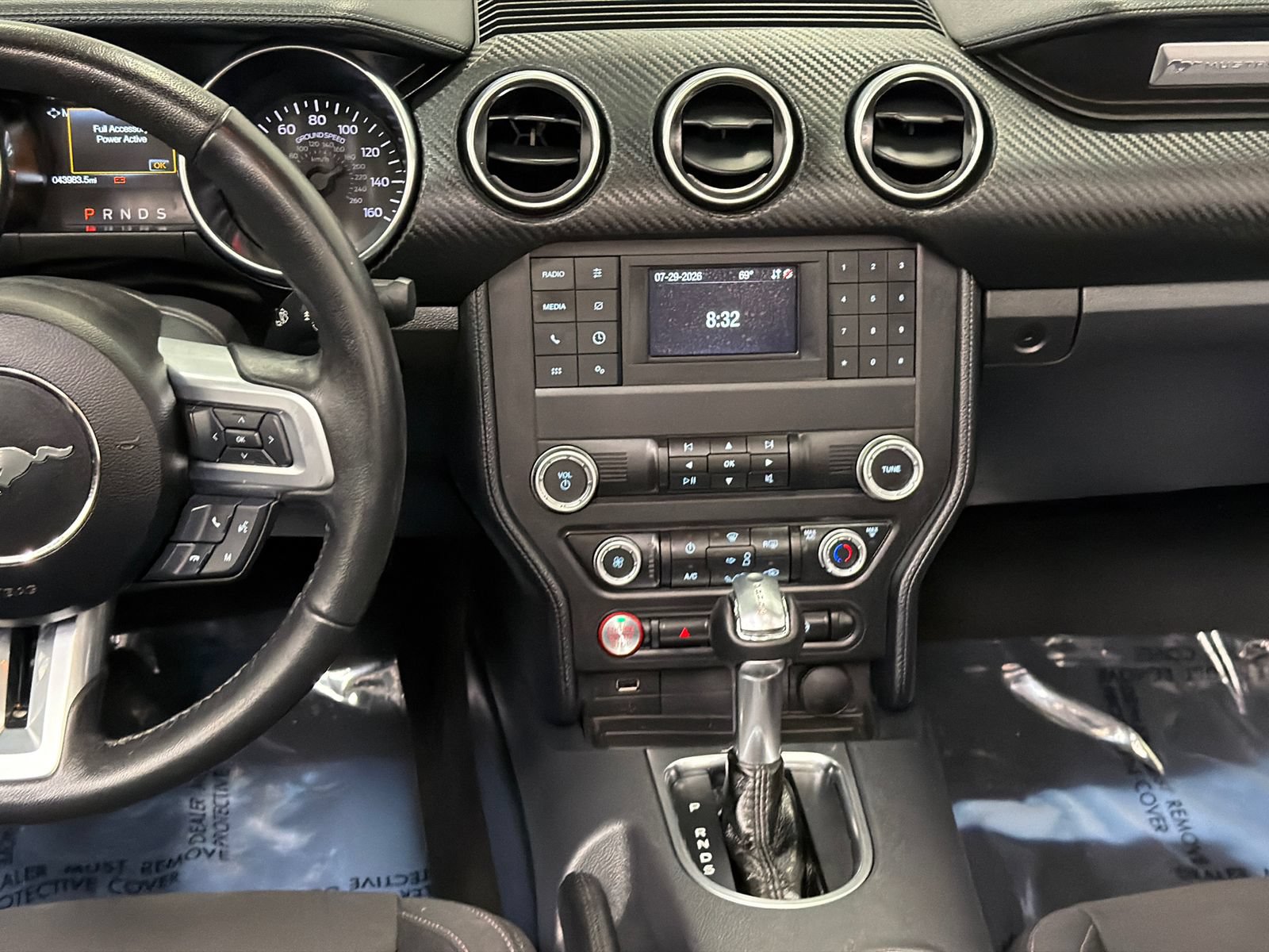 Used 2022 Ford Mustang Convertible RWD image 17