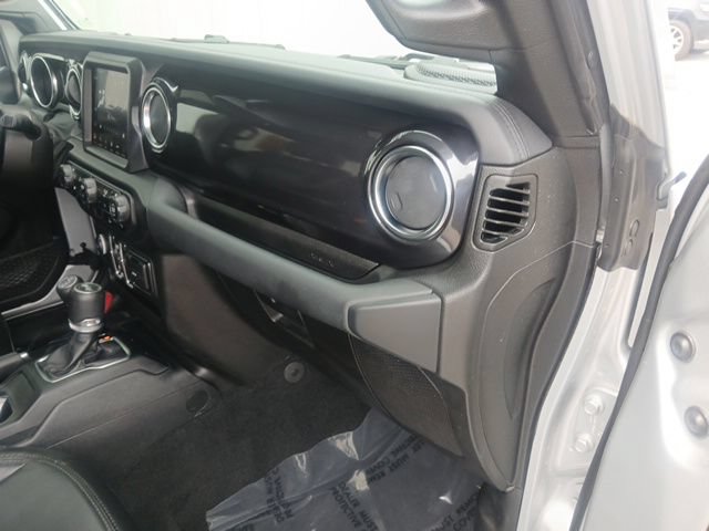 Used 2023 Jeep Wrangler Unlimited Sahara AWD/4WD image 22