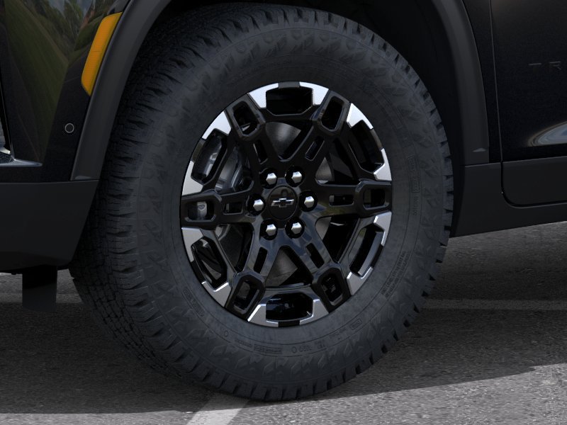 New 2027 Chevrolet Traverse Z71 w/ Enhanced Driving Package AWD/4WD image 9