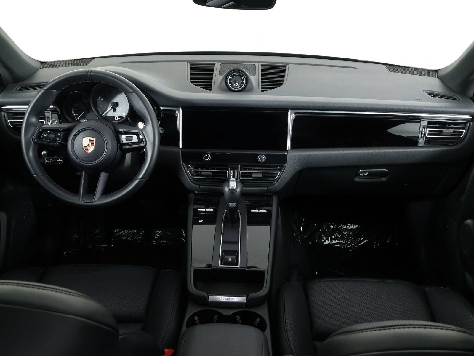 Certified 2024 Porsche Macan S AWD/4WD image 11