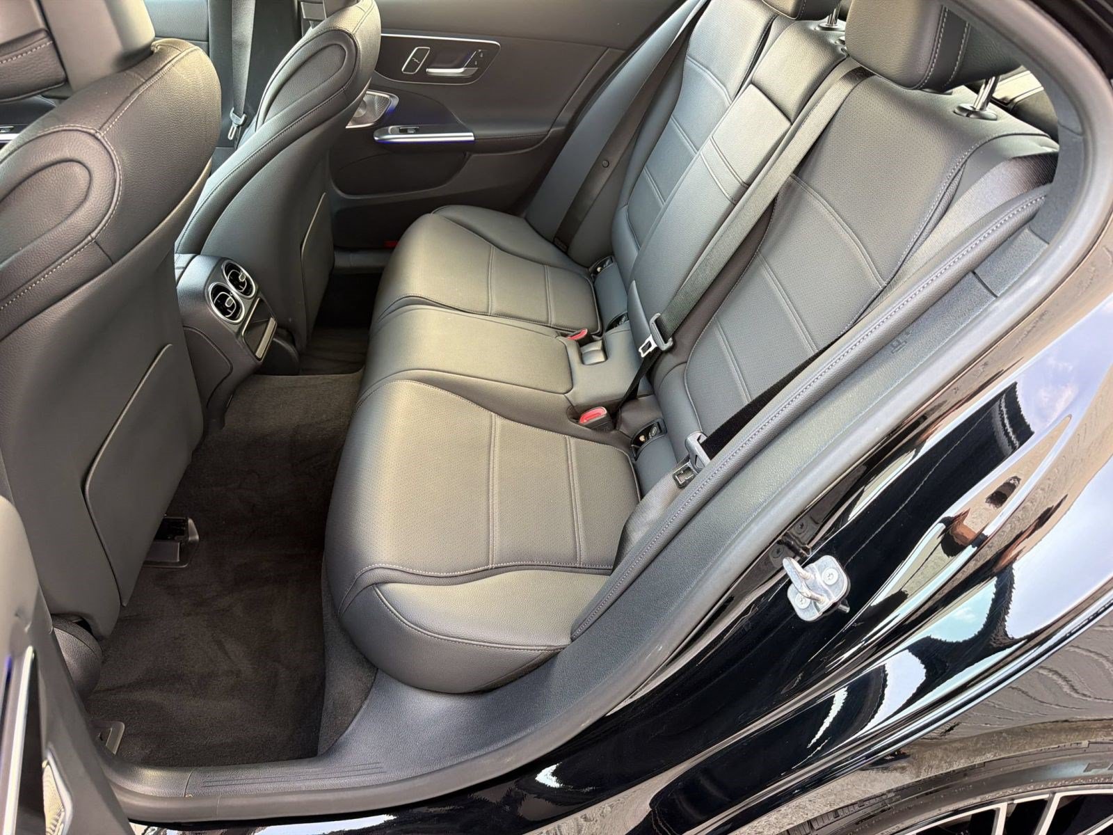 Used 2026 Mercedes-Benz C 300 4MATIC Sedan image 24