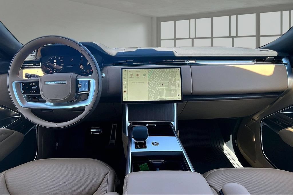 New 2026 Land Rover Range Rover Long Wheelbase SE AWD/4WD image 5