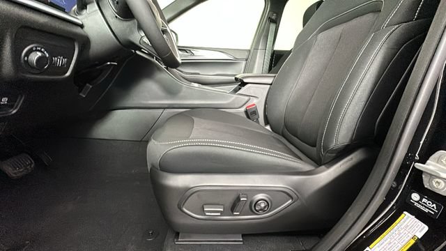 New 2026 Jeep Grand Cherokee L Laredo AWD/4WD image 19