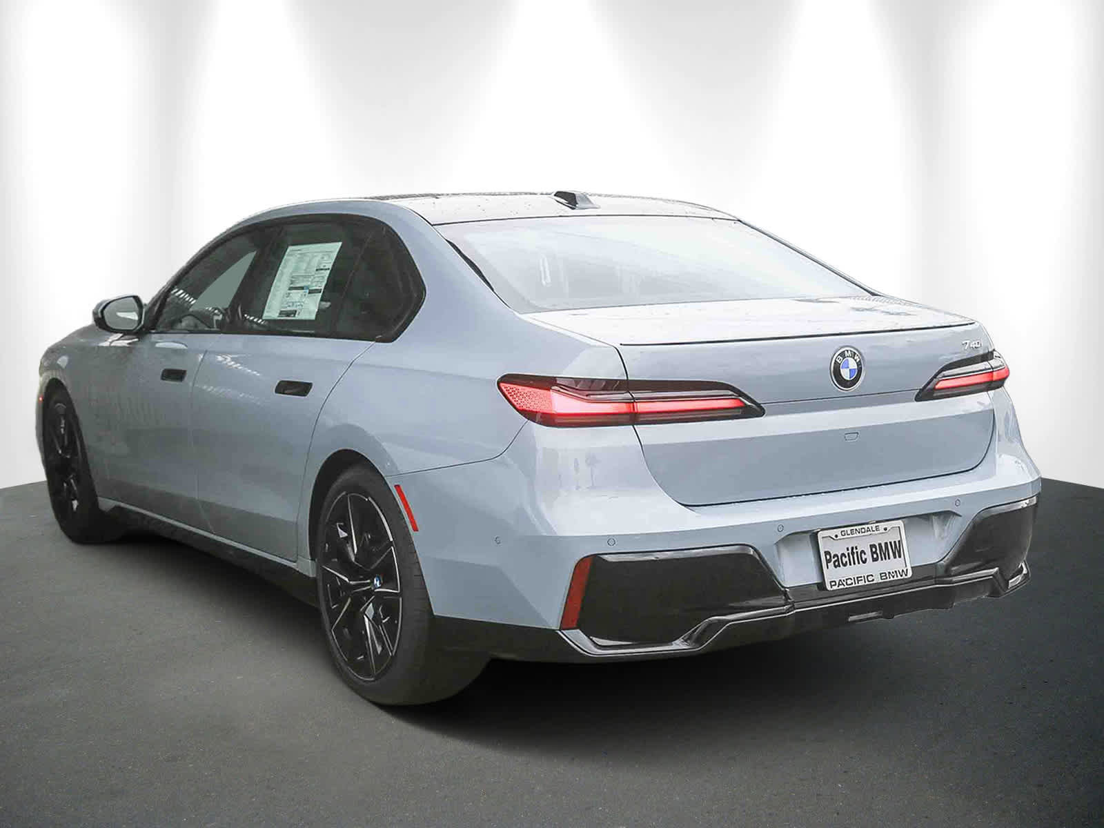 New 2026 BMW 740i image 4