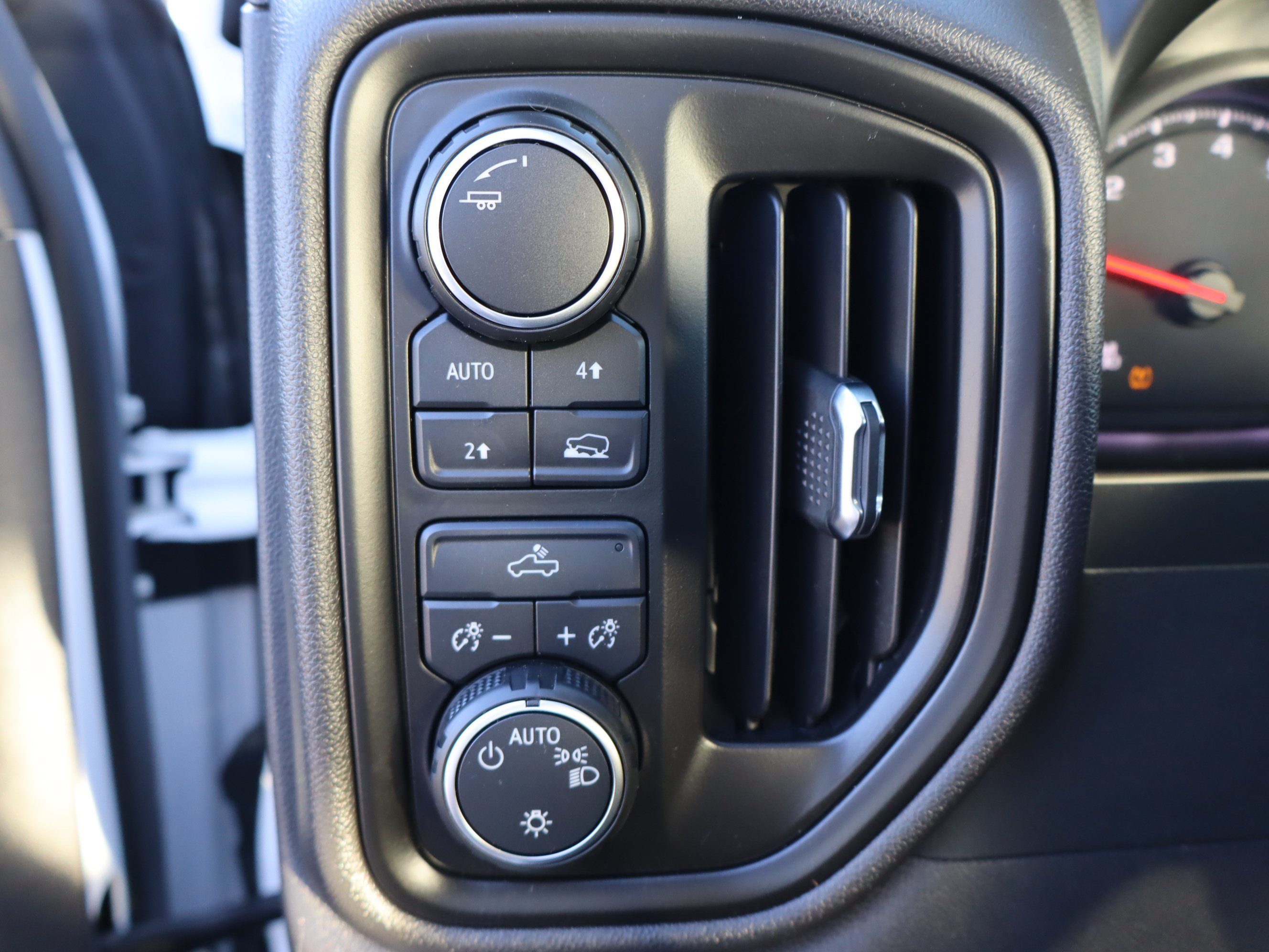 Used 2024 Chevrolet Silverado 1500 W/T w/ Trailering Package AWD/4WD image 20