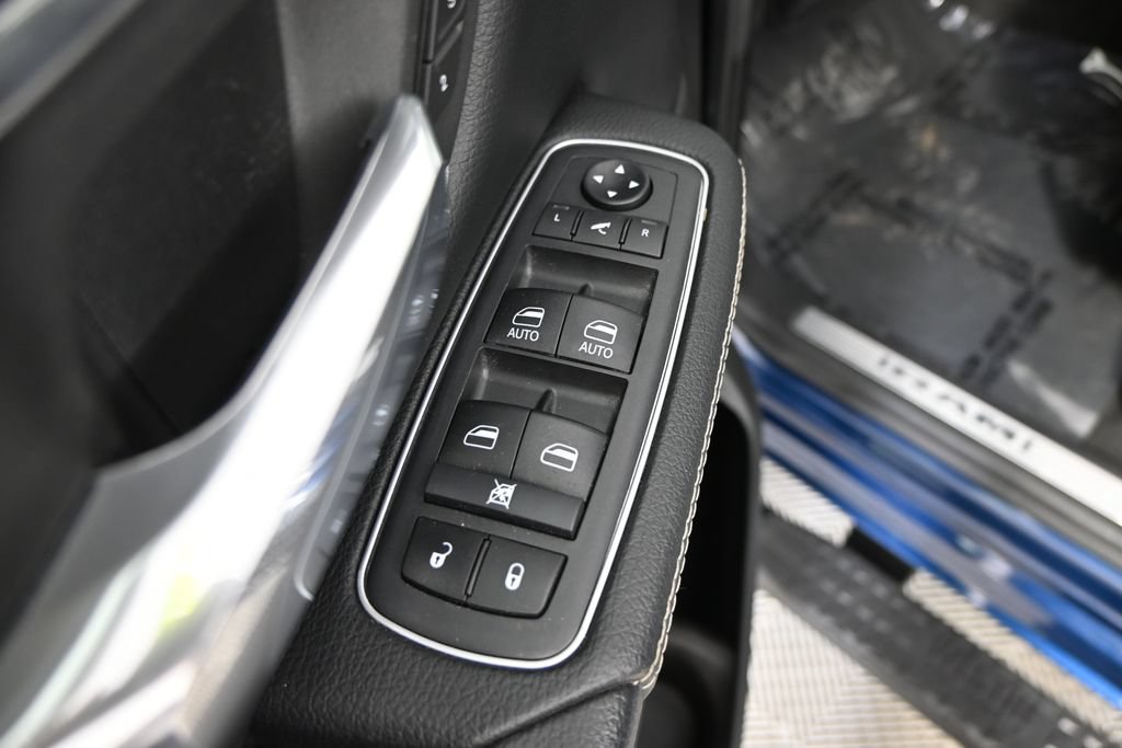 Used 2021 RAM 1500 Laramie w/ Sport Appearance Package AWD/4WD image 20