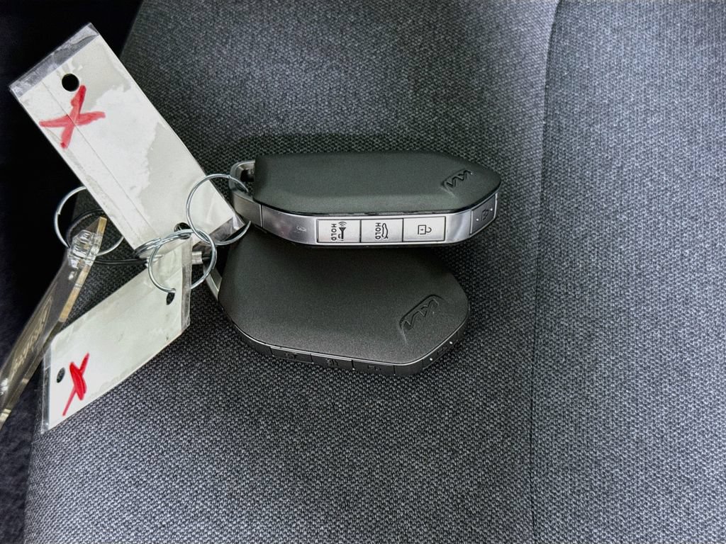 Certified 2025 Kia K4 FWD image 32