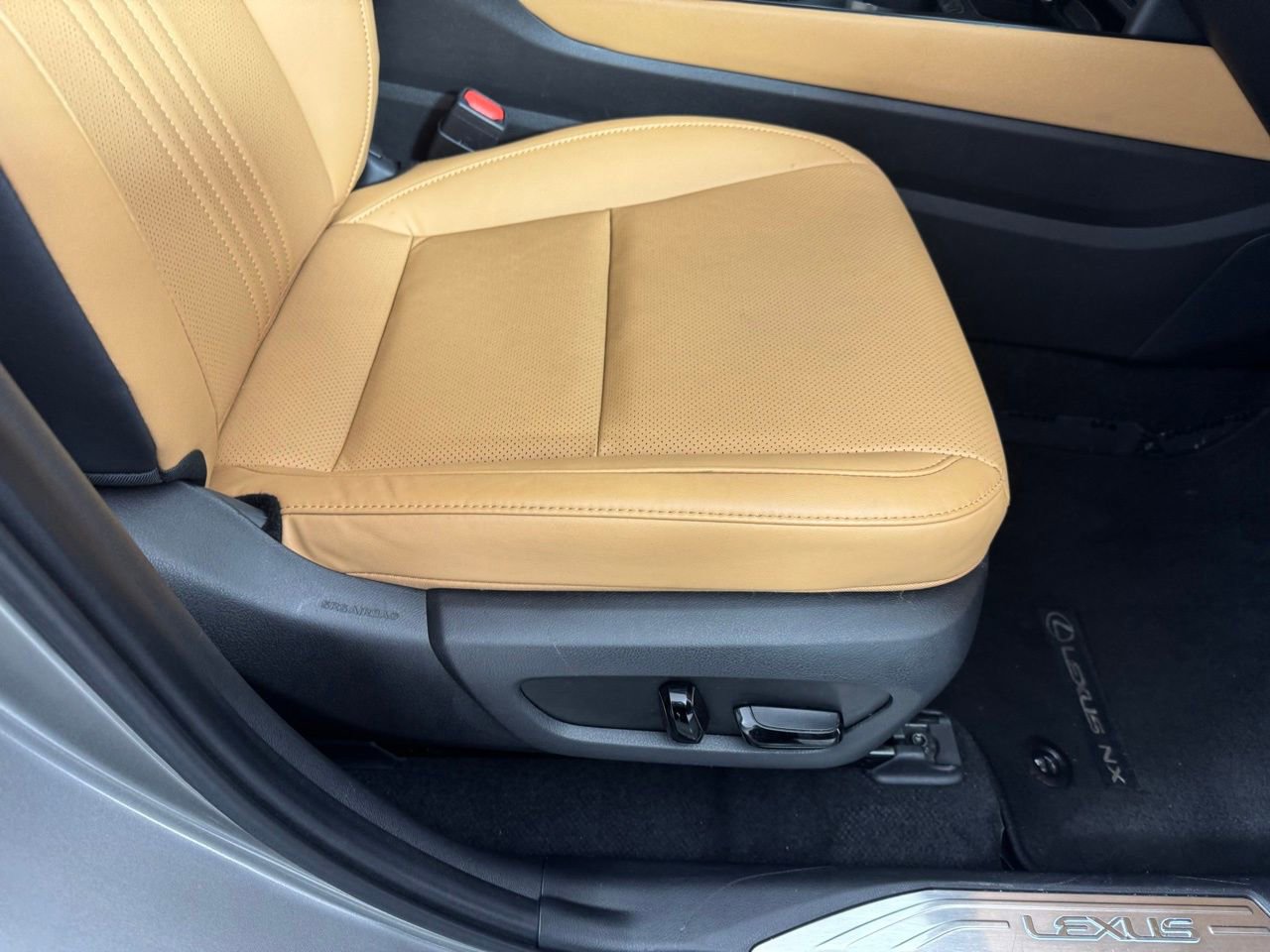 Used 2024 Lexus NX 250 250 Premium image 35