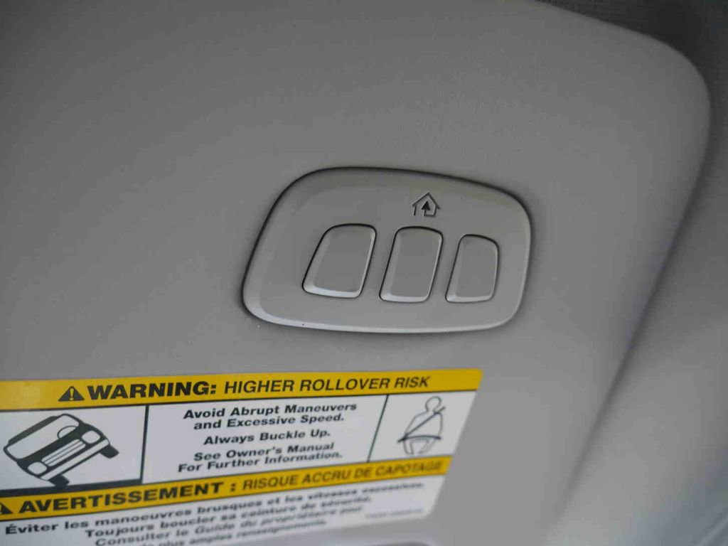 Used 2025 Ford Ranger Lariat w/ FX4 Off-Road Package image 39