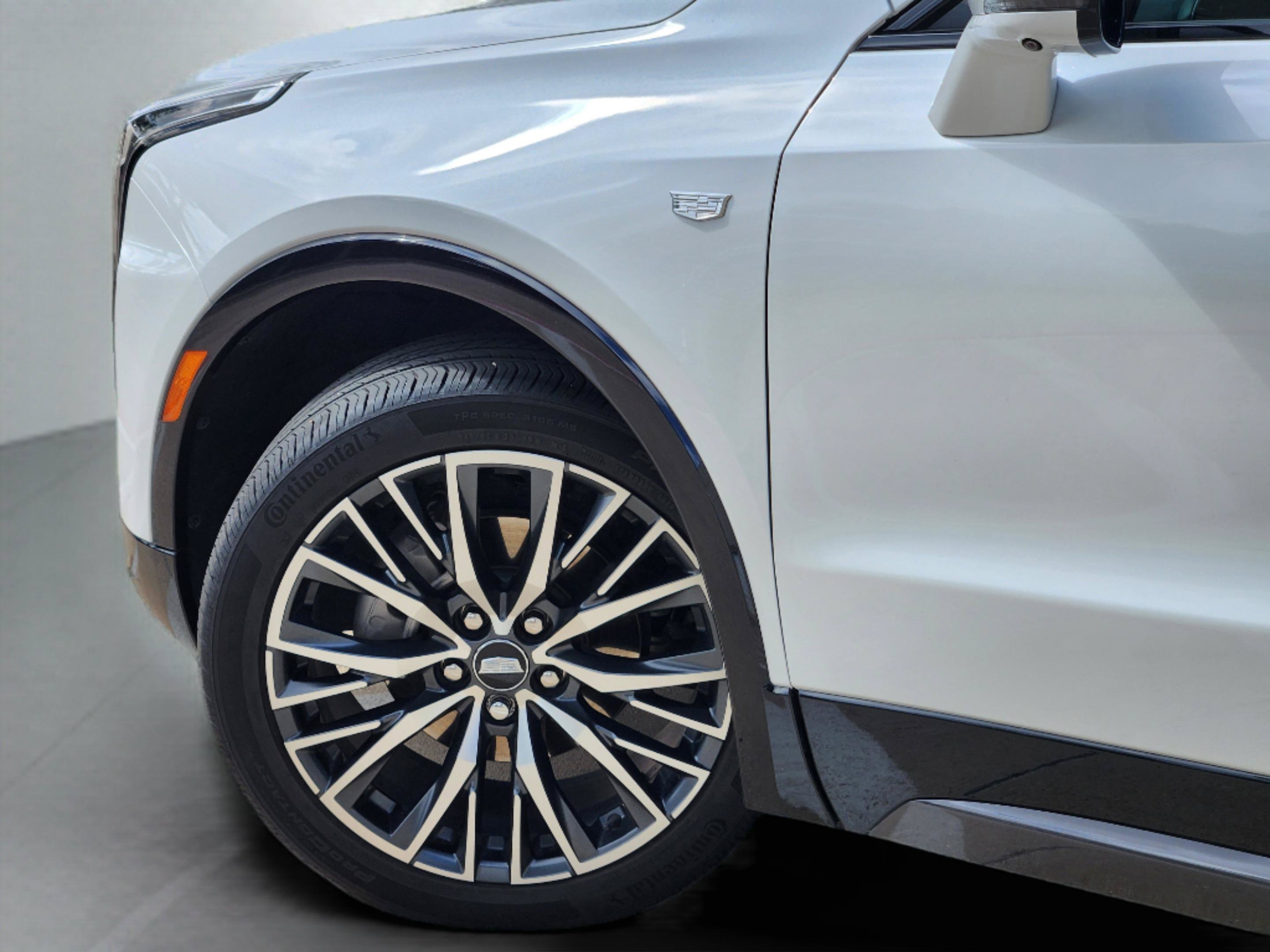 Used 2025 Cadillac XT4 Sport FWD image 26