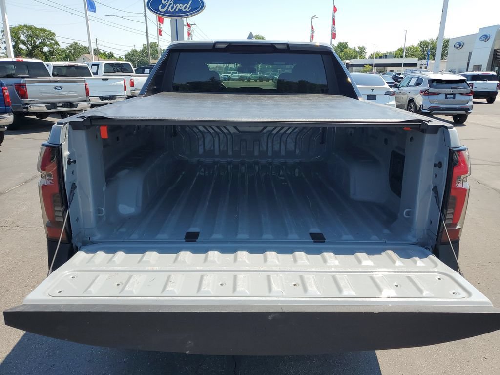 Used 2026 Chevrolet Silverado EV LT AWD/4WD image 32