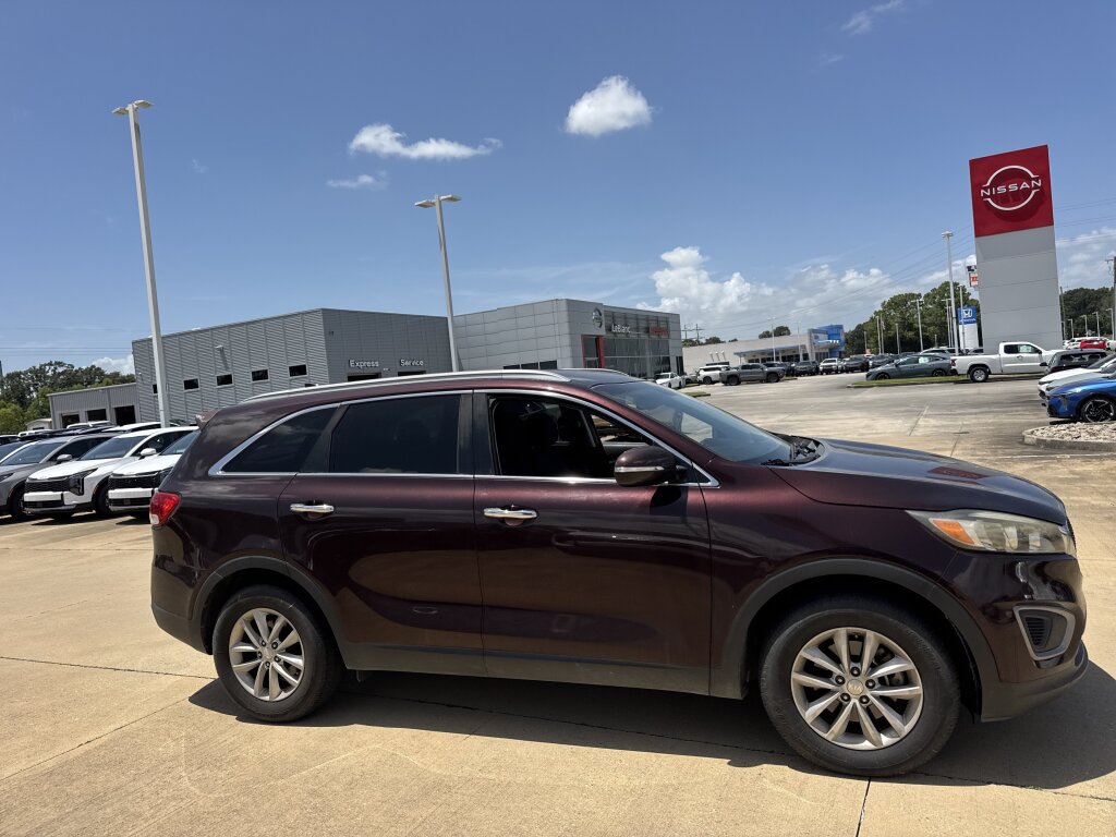 Used 2016 Kia Sorento FWD w/ LX Convenience Package image 12